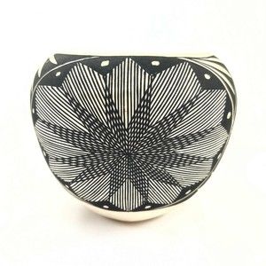 Vintage Olla Native American Pueblo Signed B. Victorino Acoma New Mexico Pottery